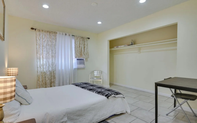 photo 4 of Whittier Duplex Unit Near Beaches & Hiking!