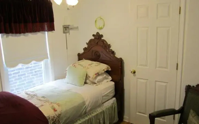 photo 3 of Wicker Park Guesthouse