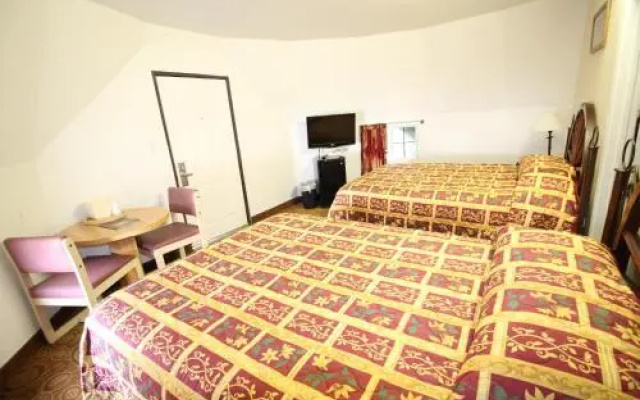 photo 2 of Wigwam Motel