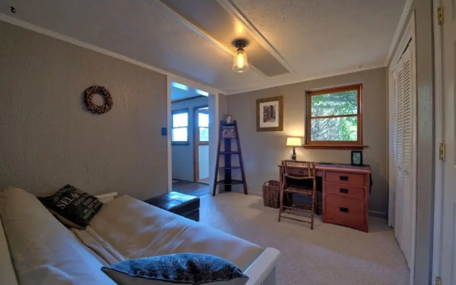 photo 5 of Wildflower Mountain Cottage - 3 Br Home