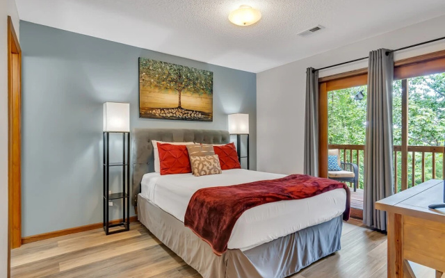 photo 4 of Wildwood Wonder 2 Bedroom Condo by Redawning
