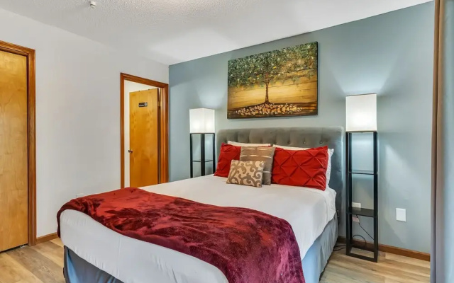photo 5 of Wildwood Wonder 2 Bedroom Condo by Redawning