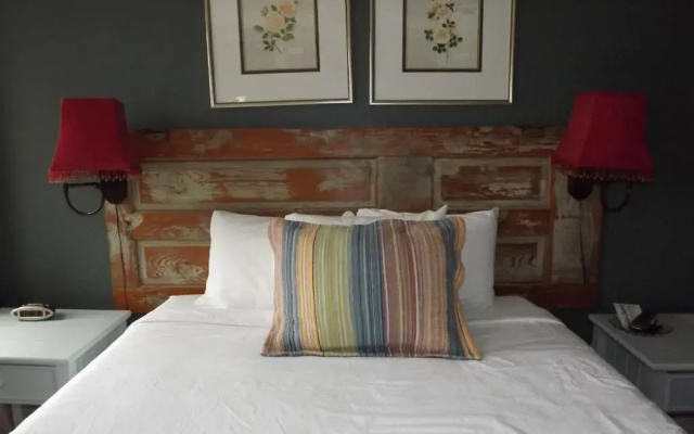 photo 5 of William Watson Hotel