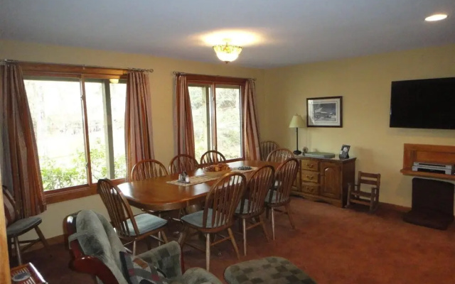 photo 3 of Williams House