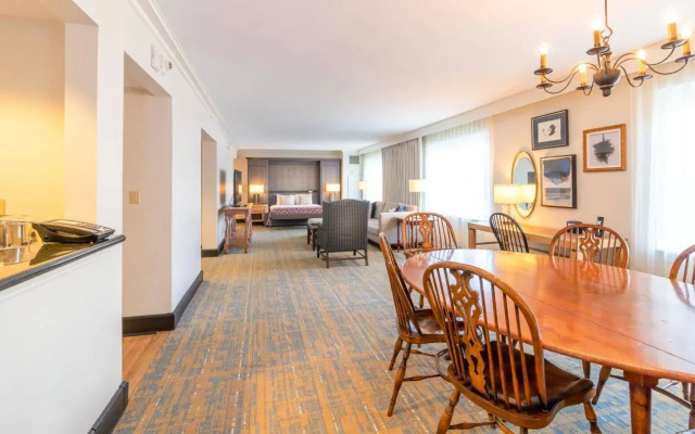 photo 4 of Williamsburg Lodge, Autograph Collection