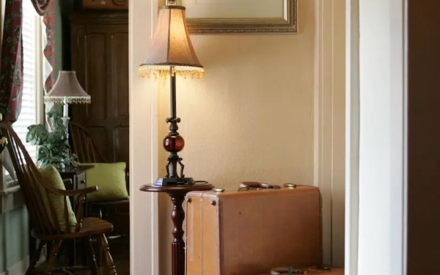 photo 4 of Williamsburg Manor B&B