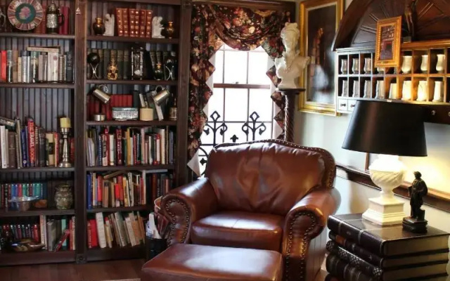 photo 5 of Williamsburg Sampler B & B