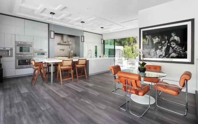 photo 4 of Willow Glen - Hollywood Hills Multi-level Villa With Theater & Pool