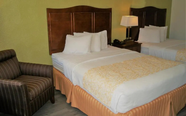 photo 2 of Willow Tree Inn