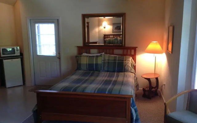 photo 3 of Willowbrook Inn