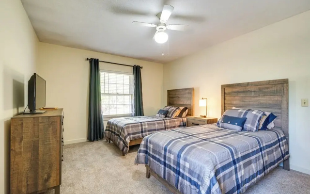 photo 3 of Wilmington Rental ~ 4 Mi to Wrightsville Beach!