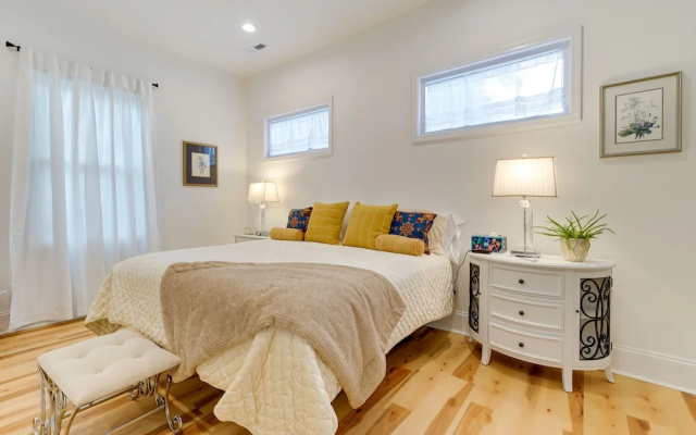 photo 4 of ~ 1 Mi to Dtwn: Wilmington Home w/ Patio!