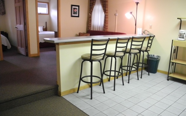 photo 3 of Wilson Lake Inn Hotel