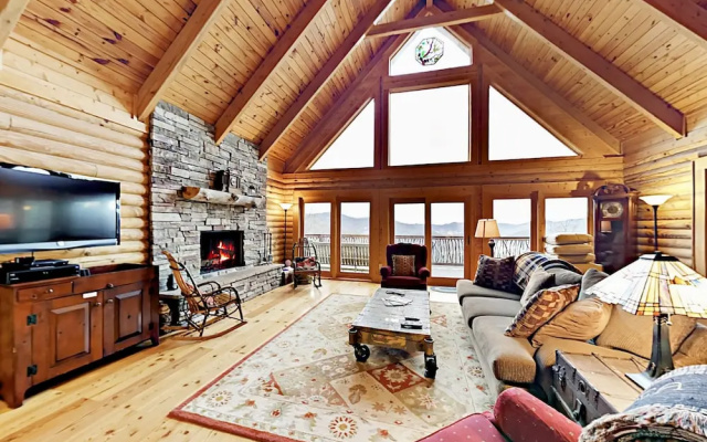 photo 2 of Winding Poplar - 4 Br Home