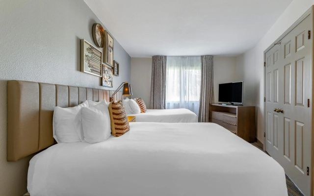 photo 4 of Windmill Suites Surprise - Phoenix, an Ascend Collection Hotel