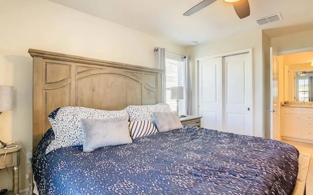 photo 5 of Windsor Island 7br, Free Pool Heat, 5min Walk To L