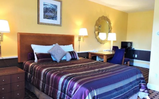 photo 5 of Windsor Motel