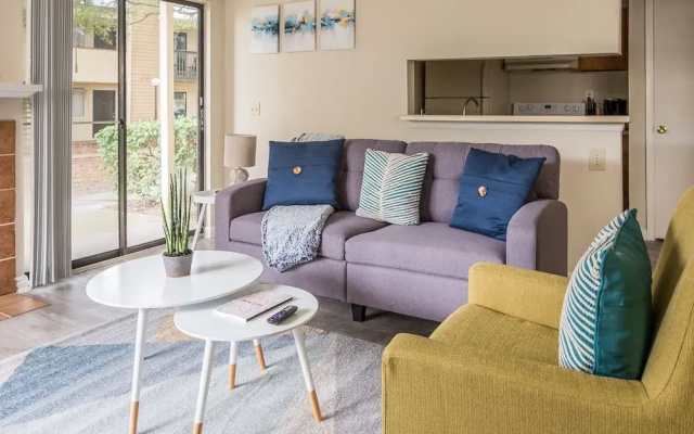 photo 5 of 2 BR Apt in Windy Hill near beach by Frontdesk