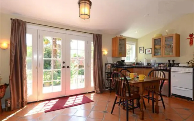 photo 3 of Wine Country Cottage