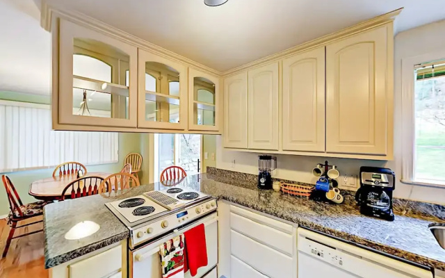 photo 3 of Wine Country Home 3 Bedrooms 3 Bathrooms Home