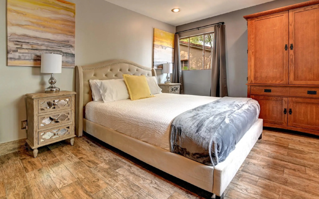 photo 2 of Winery Suites of Scottsdale