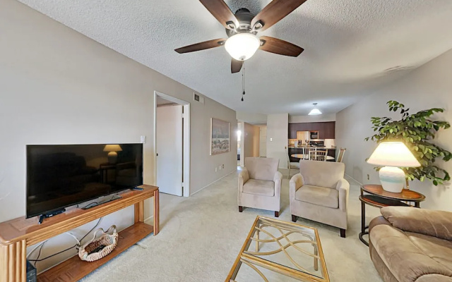 photo 2 of Winfield Place Condo w/ Pools & Walkable Locale! condo