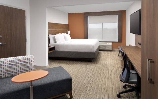 photo 3 of Holiday Inn Express & Suites Baltimore - BWI Airport North by IHG