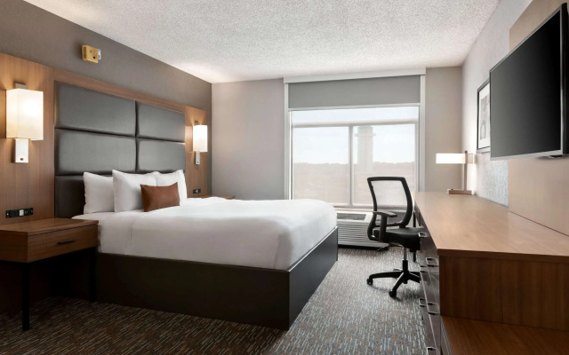 photo 4 of Wingate by Wyndham - Cincinnati - Blue Ash