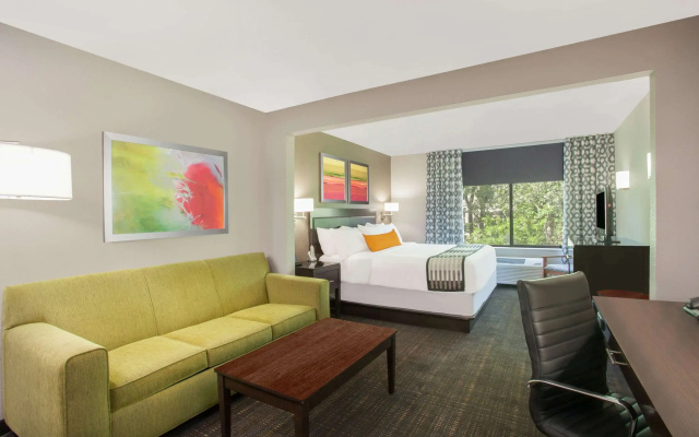 photo 4 of Wingate by Wyndham - Columbia