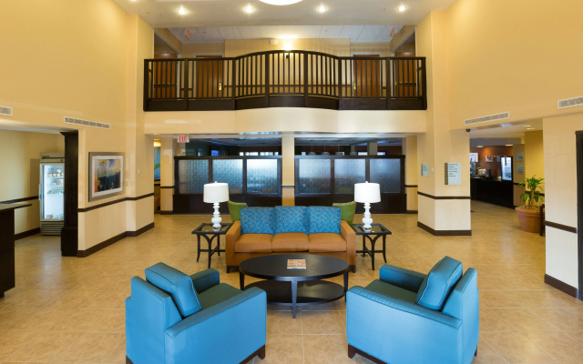 photo 2 of Holiday Inn Express & Suites Jacksonville Airport by IHG