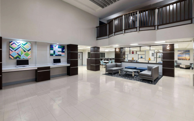 photo 2 of Wingate by Wyndham Sulphur Near Lake Charles