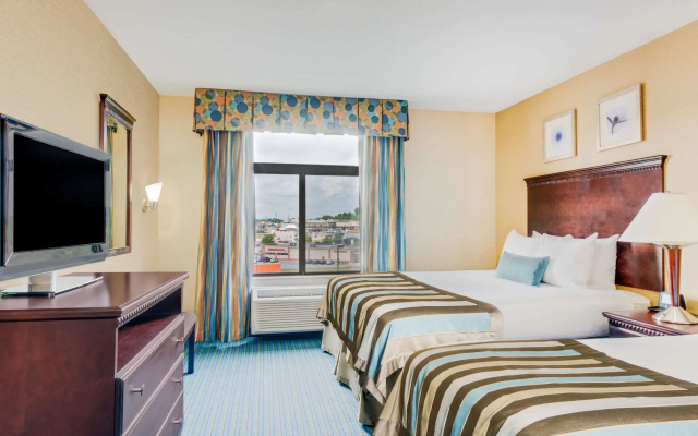 photo 3 of Wingate by Wyndham - York