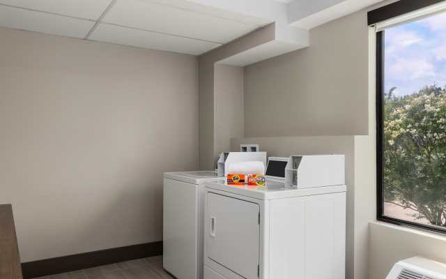 photo 3 of Holiday Inn Express Fayetteville – Fort Bragg by IHG