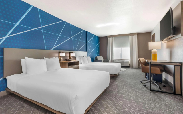 photo 4 of Comfort Inn & Suites Frisco East - McKinney