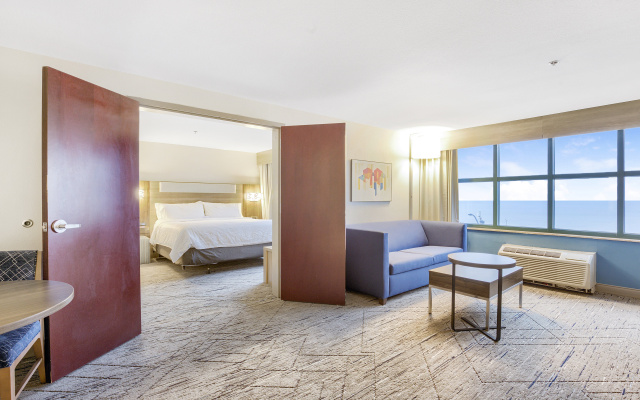 photo 5 of Holiday Inn Express Gulfport Beach by IHG