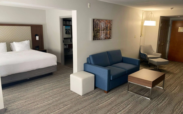 photo 5 of Wingate by Wyndham Lafayette Airport