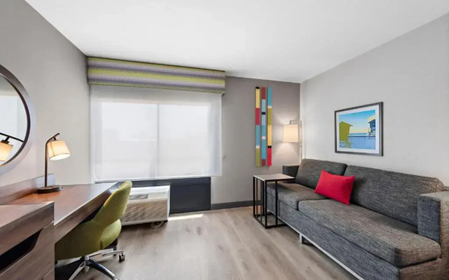 photo 2 of Hampton Inn by Hilton Los Angeles Airport LAX