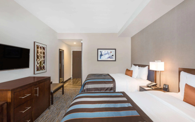 photo 4 of Wingate By Wyndham Miami Airport