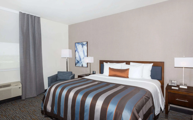 photo 5 of Wingate By Wyndham Miami Airport