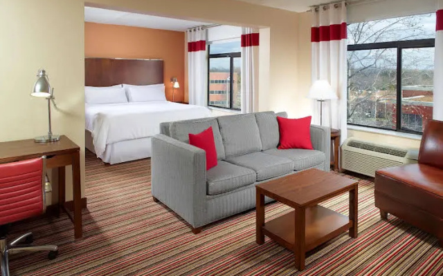 photo 3 of Wingate By Wyndham - Nashville-airport