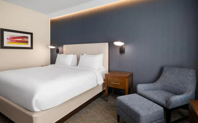 photo 5 of Courtyard by Marriott Seattle SeaTac Airport