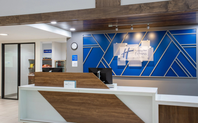 photo 2 of Holiday Inn Express & Suites Bradenton East-Lakewood Ranch by IHG