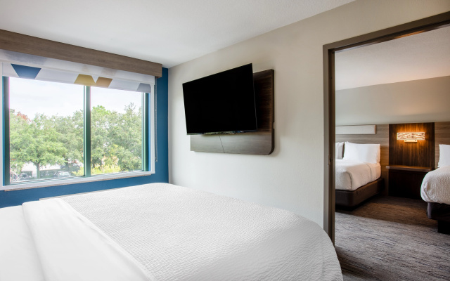 photo 4 of Holiday Inn Express & Suites Bradenton East-Lakewood Ranch by IHG