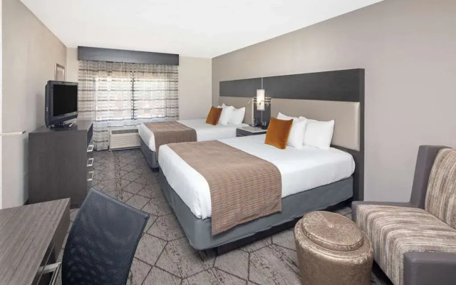 photo 4 of Wingate By Wyndham - Greenville-Airport