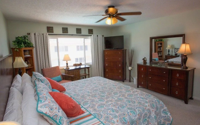 photo 2 of Win-San A-213 - 2 Br Condo