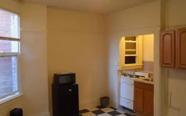 photo 3 of Winston Arms Apartments