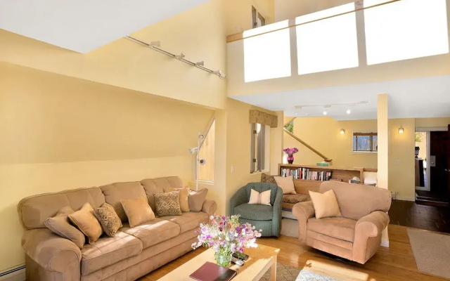 photo 2 of Winterberry Townhouse #1 by RedAwning