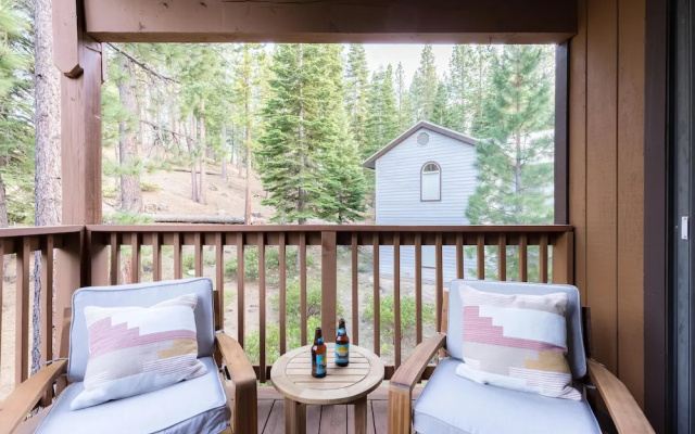 photo 5 of Wolfe by AvantStay | Near Lake Tahoe, w/ Hot Tub, Fireplace, 2 Private Decks!