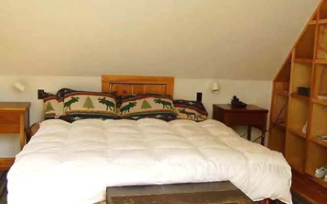 photo 3 of Wolfhound Cottage - One Bedroom Home