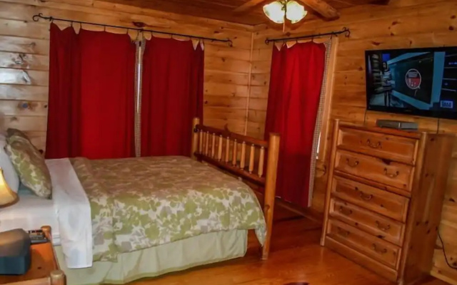 photo 4 of Wolf`s Den